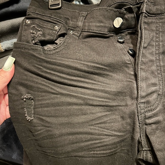 Black Distressed Jeans